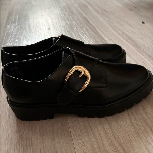 Black womens leather loafers size 10 - Picture 2 of 5